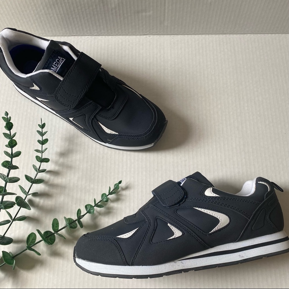 NEW Omega Mens comfort walking casual sneaker shoes size 10 D